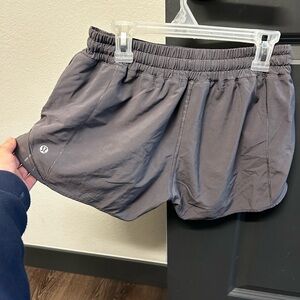 Lululemon Hotty Hot 4” Low Rise Shorts